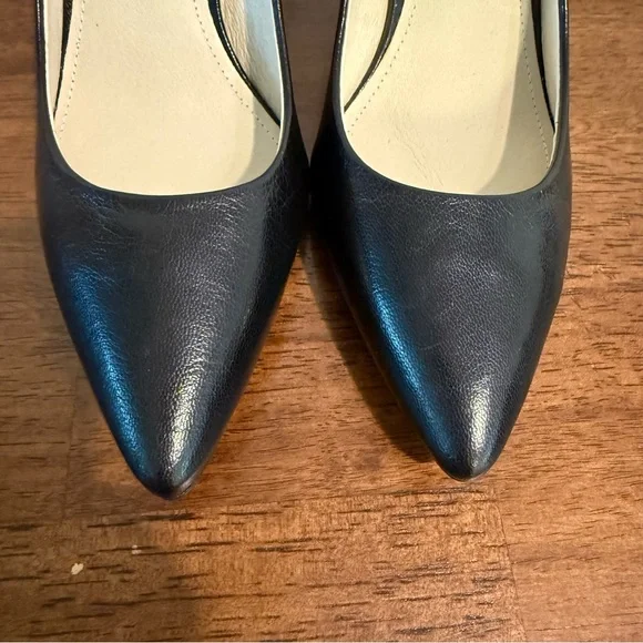 NWOT Michael Kors Black Leather Women's Pointed Toe Pumps Size 7.5 - Picture 2 of 8